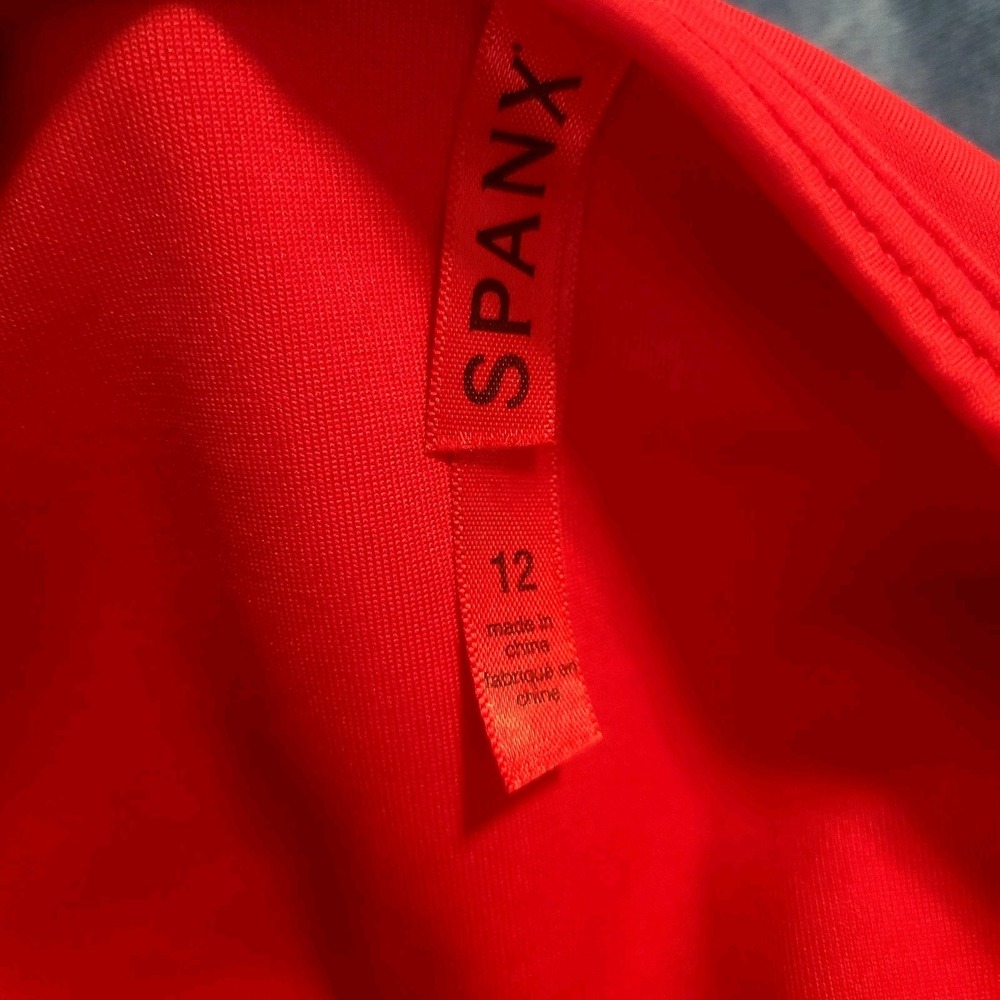 Spanx Long Sleeve One Piece Shaping Swimsuit Red Bathing Suit UPF 50+ Size 12 - Picture 6 of 9